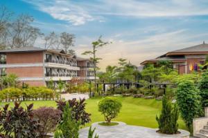 Royal Tulip Chitwan Nepal Hotel, Sauraha