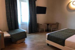 Ca' Uberti Palace Hotel , Mantegna Hotels, Mantua