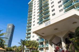 Luxury Miami Beach Condos Apartments, Sunny Isles Beach