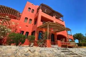 Amazing Pool And Lagoon View 2br Apartment, El Gouna