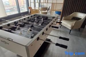 Stylish 2BR at Urban Suite With Infinite Pool Apartments, Georgetown