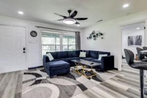 1 Mi to At&t Stadium: Cozy Family Home w/ Yard! Apartments, Arlington