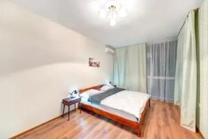 Apartment Predslavinskaya 57-83, Kiev