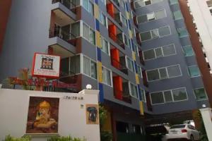 The Right Resort, Pattaya