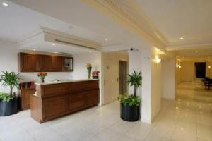 121 Paris Hotel, Paris