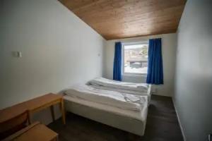 Dombåstun, Dombaas