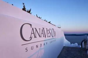 Canaves Sunday, Oia