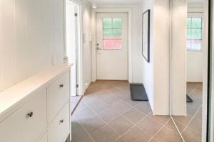 Amazing Apartment in With Wifi and 2 Bedrooms, Arendal