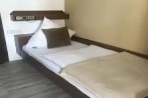 Adler Hotel Garni, Ostfildern