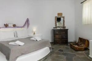 Psaravolada Hotel Milos, Adamas