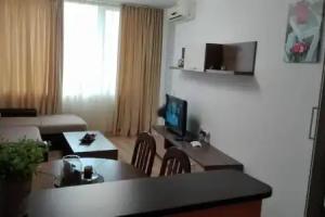 Sunny Apartment in Burgas, Chernomorets