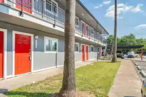Stylish 1BR Near UT Brentwood Evonify Apartments, Austin
