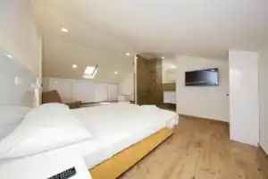 Idassa Atrium, Zadar