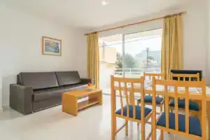 MASSANET (BB) -Cosy apartment with terrace near the sandy beach. Free WiFi, Canyamel