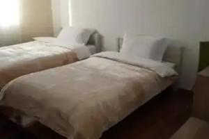 Hotel Roberto, Corce