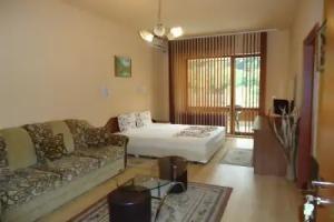 Family Hotel Enica, Teteven