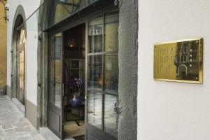 Palazzo Dipinto, Lucca