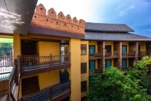At Gate Thaphae Hotel, Chiang Mai City