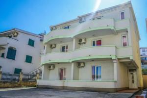 Anel Apartments, Dobra-Voda