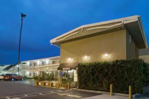 Super 8 by Wyndham Los Angeles-Culver City Area, Los Angeles
