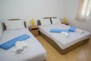 Charming Seaside Escape in Kotor Apartments, Donje Stolivo