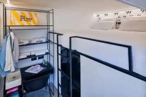 WOM Beach Pod Hotel, Tel Aviv