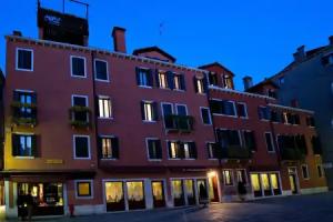Palazzo del Giglio, Venice