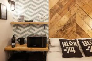 Blok-74, Brighton