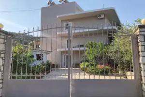 Koks’ Guesthouse, Himare