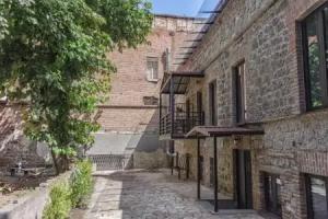 Gregory's Home in Old Guest house, Tbilisi