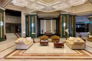 Natsionalny Hotel, Kiev