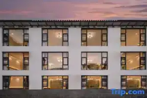 Cangyue Elegant Residence · Light Luxury Homestay (Dali Ancient City Branch), Dali