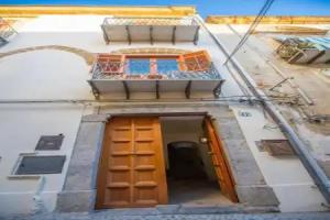 Palazzo Raho, Cefalu