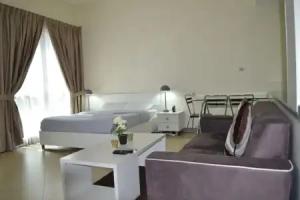 Alia -Bright furnished studio near metro, Dubai