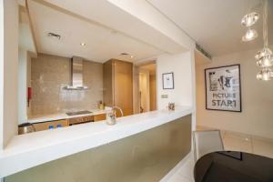 Astonishing 2 Bedroom Apartment DTPA, Dubai