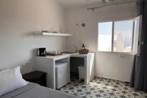 High Point Apartments, Fira