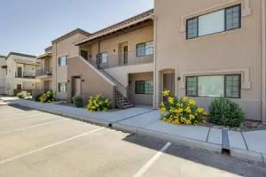 Central Condo w/ Community Pool + Hot Tub! Apartments, Tucson
