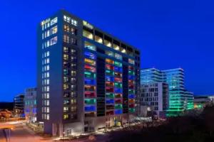 Bmine Frankfurt Airport, Frankfurt am Main