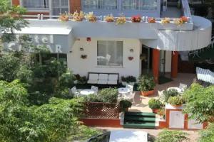 Hotel Caesar, Pesaro