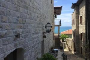 Romantic Studio Flat Near Seashore in, Ulcinj