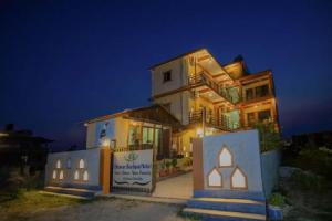 OYO 325 Chitwan Botique Hotel, Sauraha