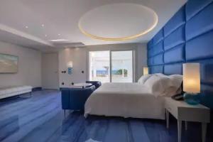 Grotta Palazzese Beach Hotel, Polignano a Mare