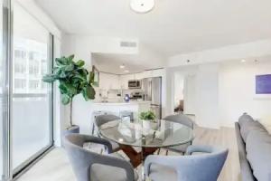 Elegant 2BR Apartment - Minutes to D.C., Washington