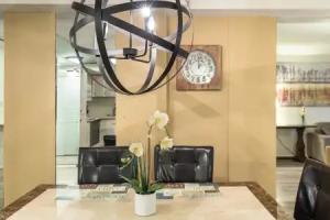 Stay Together Suites 2BD2B Apartment, Las Vegas
