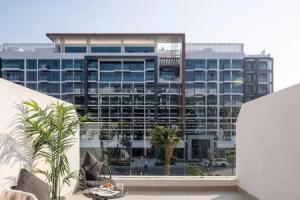 10mins From Mall Studio With a Large Balcony, Dubai