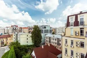 Senator Maidan, Kiev
