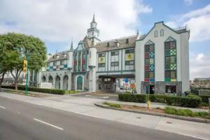 Castle Inn and Suites Anaheim, Anaheim