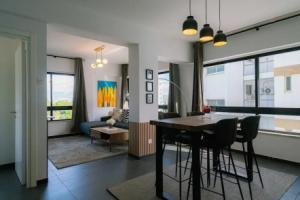 Chic City Center Stay With Stunning View Apartments, Nicosia