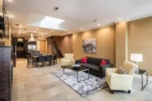 LazyKey Suites - Gorgeous 3BD Penthouse w/Spa and a Private Deck, Philadelphia