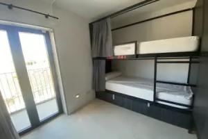 We Street Hostel - Albergue Juvenil, L'Arenal